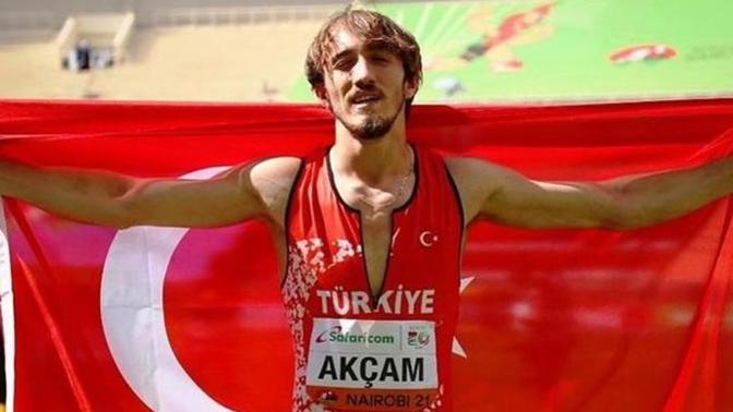 Milli atlet Berke Akçam, 400 metre engel repesaj yarışında yarı finale yükseldi! Altın madalyaların gelmesi yakın diyebilir miyiz?