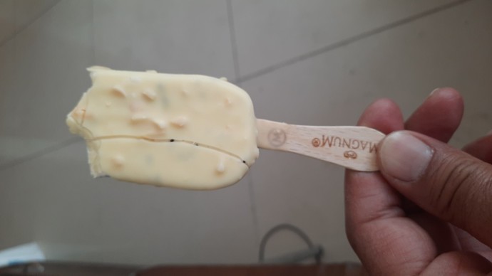 Ben en çok bademli dondurma seviyorum. Senin en sevdiğin dondurma hangisi?