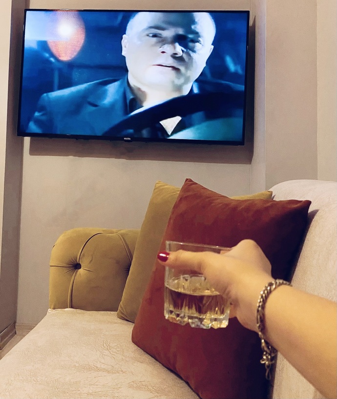 Kurtlar Vadisi izleyen kızdan olur mu?