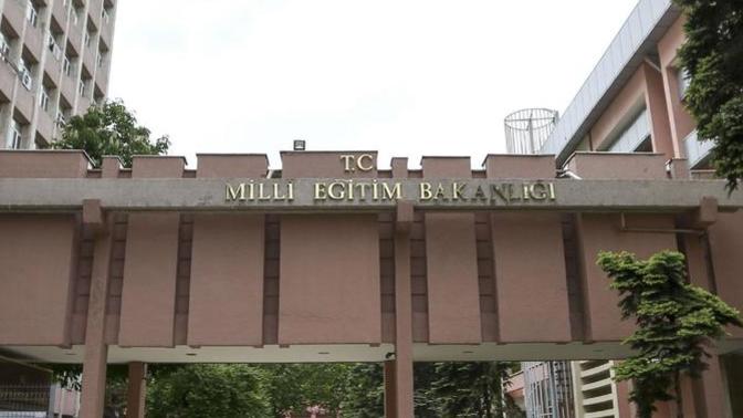 MEB, yaz tatili süresinin 20 gün kısalacağını iddialarını yalandı. Uzun tatiller öğrenci ve öğretmenlerin performansını nasıl etkiliyor?