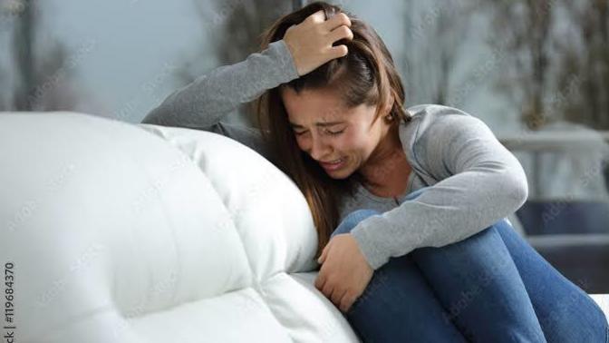 Yaş 30 üstü oldu reddettiğim erkekleri mutlu görünce neden bir üzüntü hissediyorum?