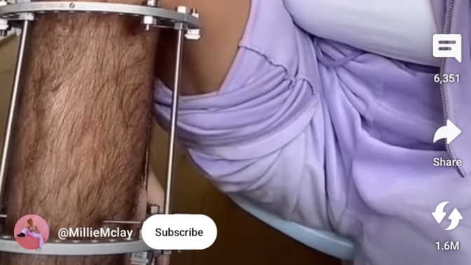 Kızların bacakları normalde böylemi gözüküyor?