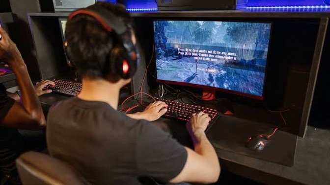 Bilgisayar mı yoksa Playstation mı daha zevkli sizce?