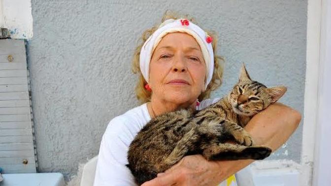 30 yaş üstü bekarım ve kedi besliyorum mutluluğu en güzel yaşayacağım zamanım geçmiş midir?