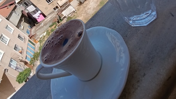 Sohbetin en yoğun yerinde uyuyan birine ne yapayım söyler misiniz?