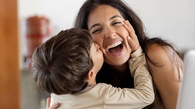 Anneme yaptığım şarkımı buldum nasıl?