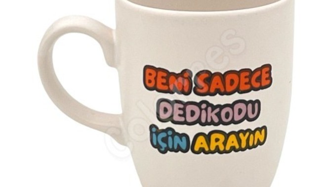 Bütün gece arkandan konuştuğunu öğrendiğin birisini sabah karşında görsen ne tepki verirsin?