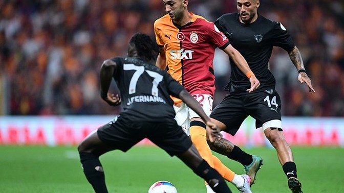 Galatasaray, Hatayspor'u 2-1 mağlup ederek lige galibiyetle başladı! Maçı nasıl buldunuz?