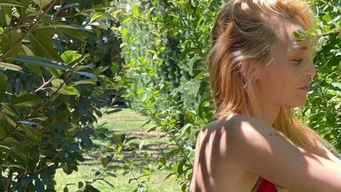 Nilperi Şahinkaya'nın bikinili paylaşımının bu tarz karşılanması normal mi?