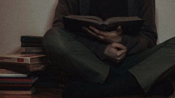 Birinin hep orada oluşu, zamanla size sıradan gelir mi?