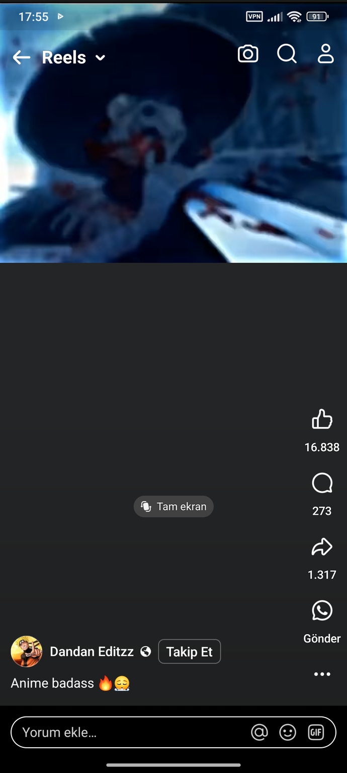 Facebookta video yukarıdan gözüküyor aşağıdaki resimde olduğu gibi video ortada olacağına yukarıda gözüküyor?