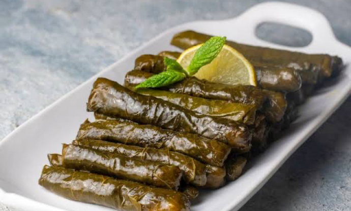 Etli yaprak sarma mı, zeytinyağlı mı?
