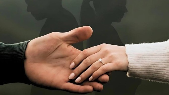Eşinin akrabalarıyla görüşmek istemeyen ve onlara kötü davranan kadın boşanma davasında kusurlu sayıldı. Karar sizce nasıl?