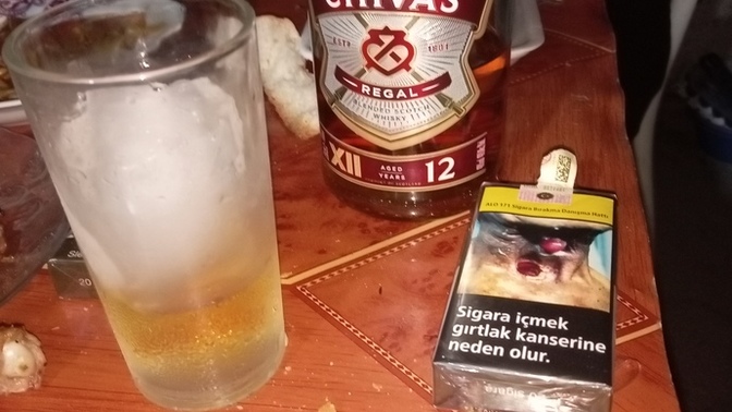 Şişenin dibini kimler görüyor bu gece?