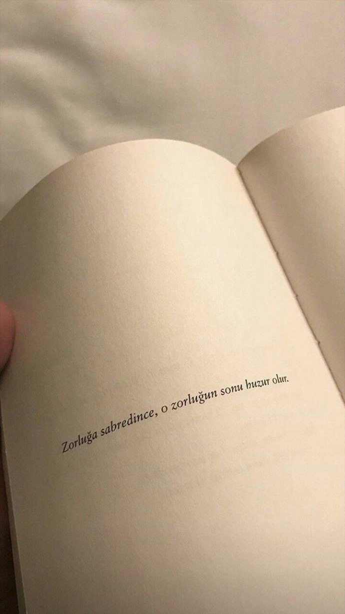 Yalan olduğunu bile bile inandığın bir cümle yazar mısın?