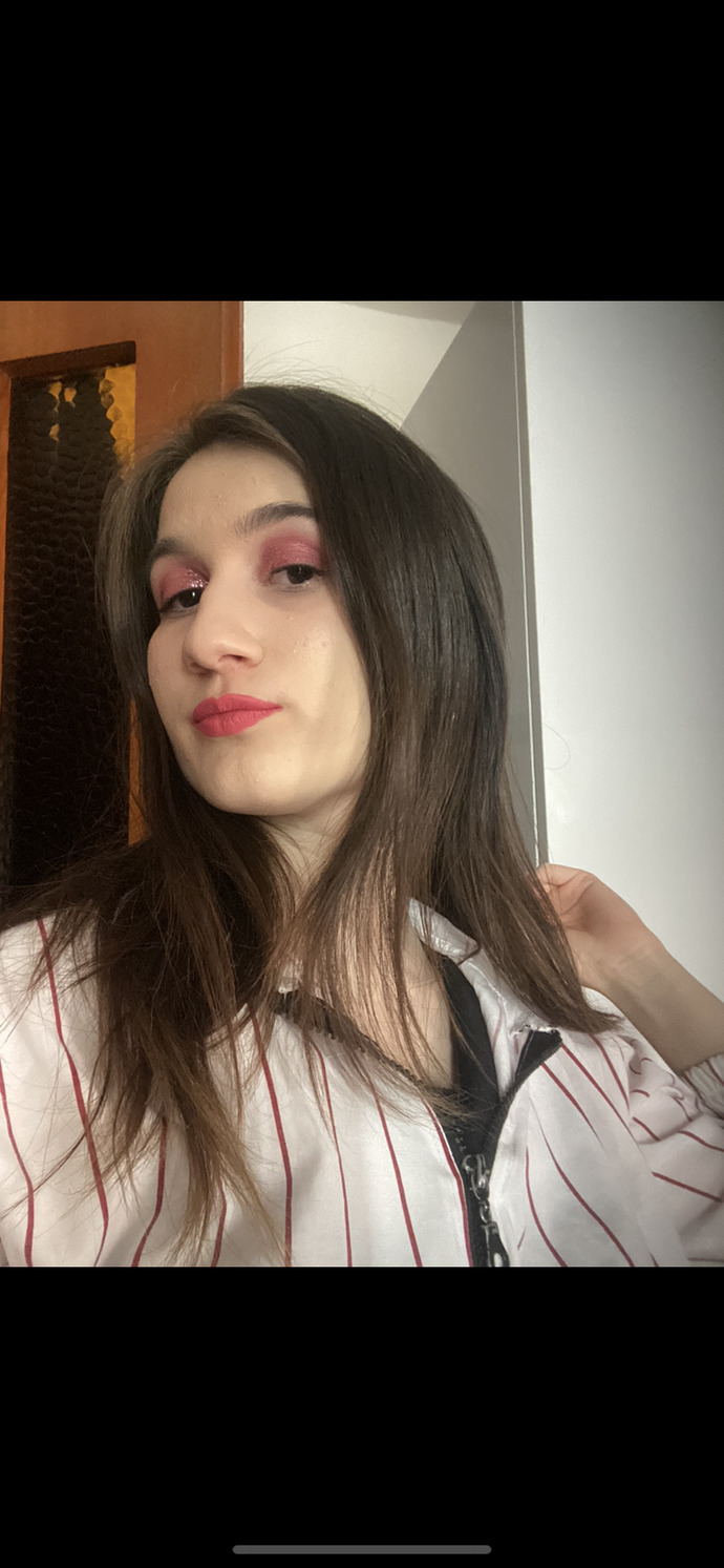 Bana kumral mı sarı mı daha çok yakışıyor?