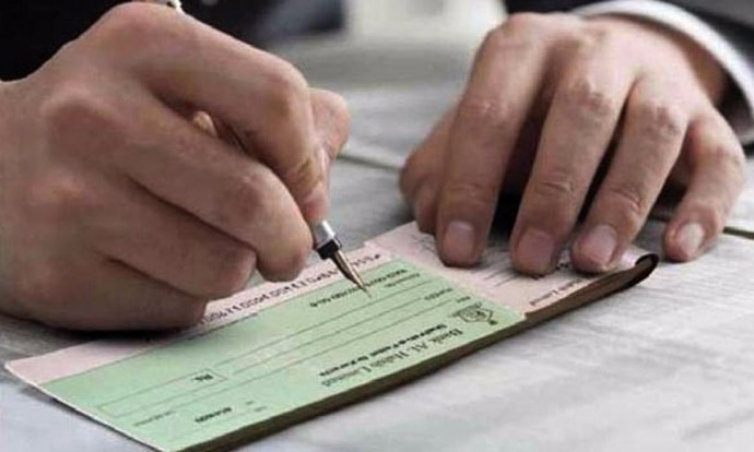 Sevdiğiniz kişinin ailesi ayrılmanız için ne teklif ederse kabul edersiniz?