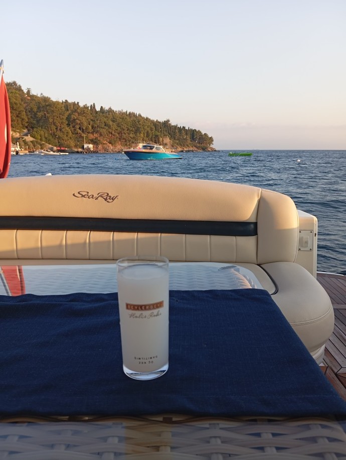 Pazar günü nerelerdesiniz kimler ne yapıyor bakalim?