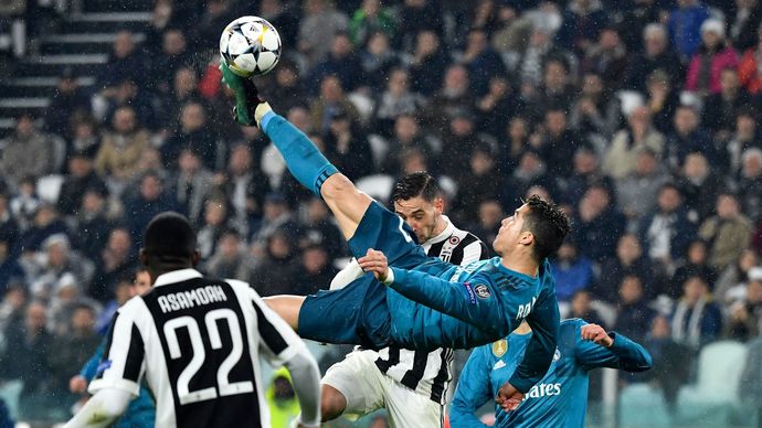 Futbol tarihinde atılan en güzel gollerden birini siz atmış olsaydınız, bu hangisi olurdu söyleyim mi?