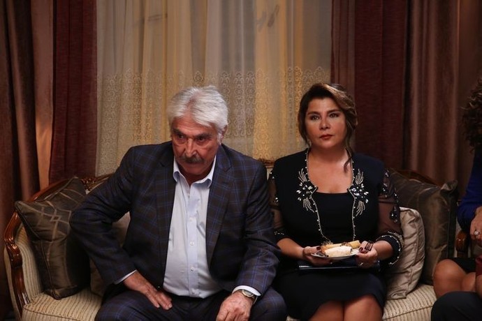 İyi anlaştığın sevgilinin ailesiyle ayrıldıktan sonra da görüşmeye devam eder misin?