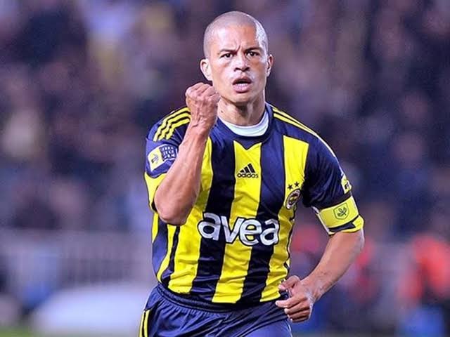 Drogba mı Alex mi?