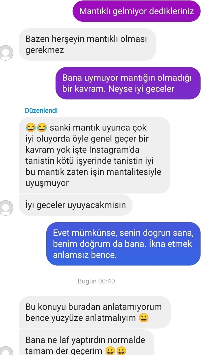 Sizce Instagramda flört ve ciddi ilişki olur mu? Dm mesajlarına bakıyordum bakın sohbet nasıl olmuş? ?