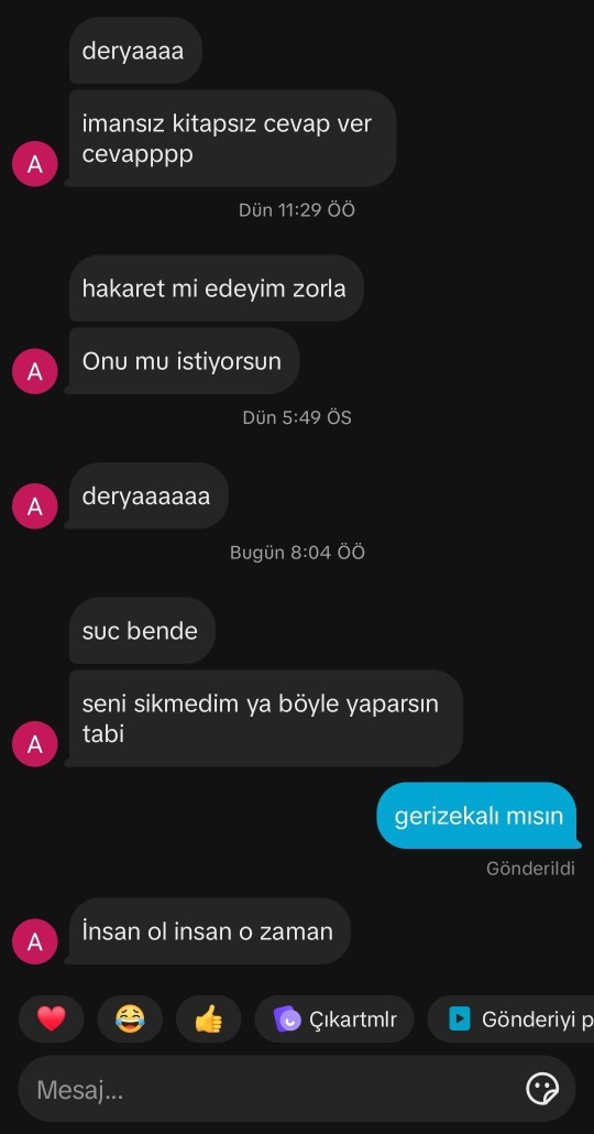 Eski sevgilim beni aldattığı için ayrıldım şimdi bana yalvar yakar yazıyor ne yapmalıyım?