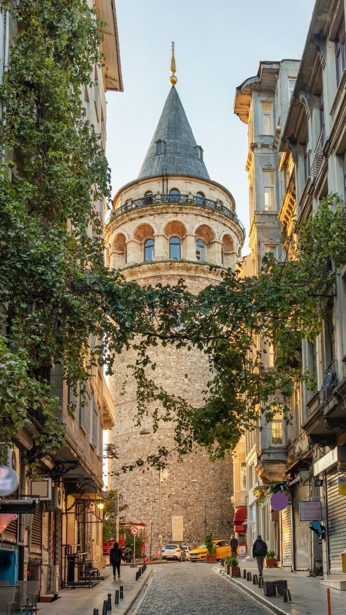 Ah güzel İstanbul bugün benimle aşk yaşamaya ne dersin?