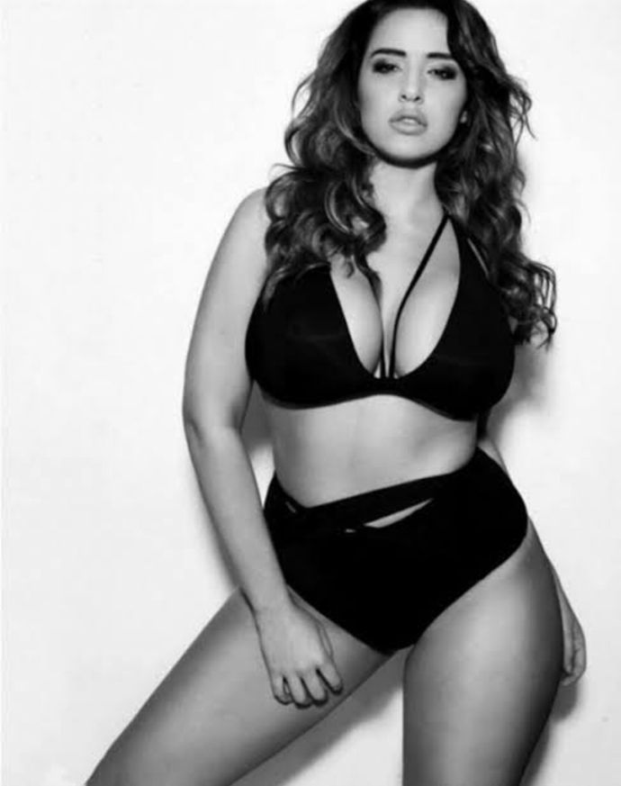 Beyler dürüst olun hangisi daha seksi?