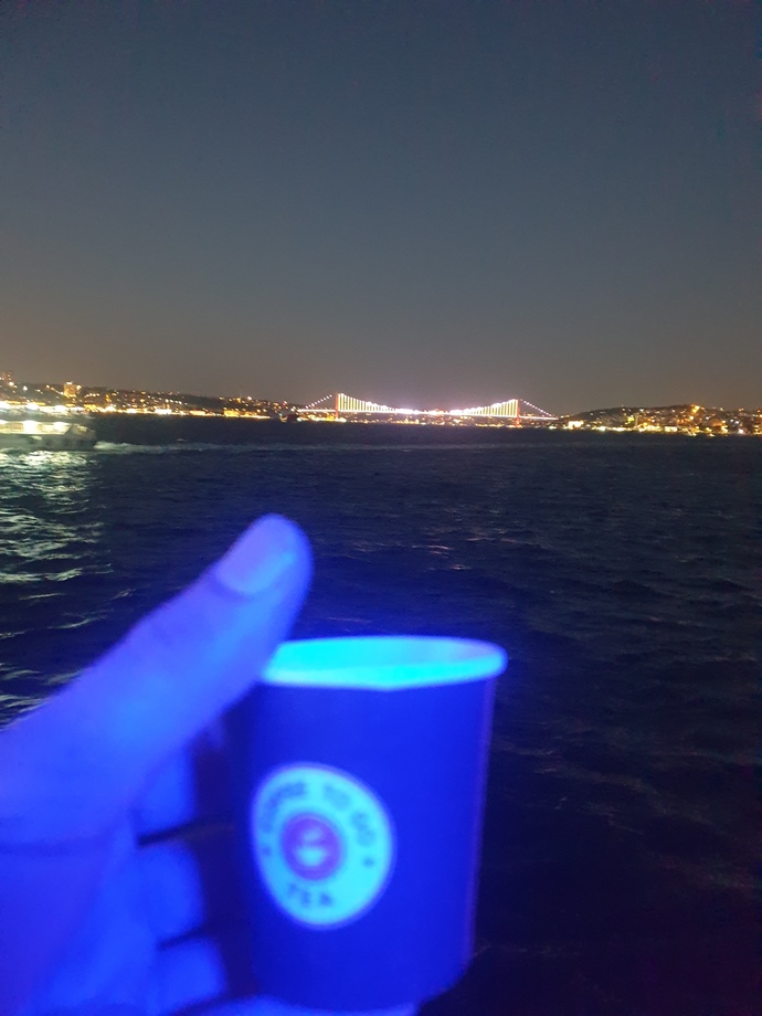 Dışarı çıkınca sürekli yediğiniz içtiğiniz bir şey var mı?
