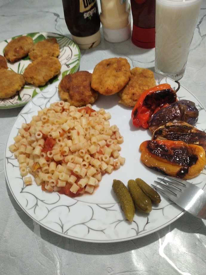 Canan Karatay ne yerseniz yiyin karışmıyorum artık aç kalmayın yeter diyince kendime böyle bir tabak hazırladım nasıl olmuş?