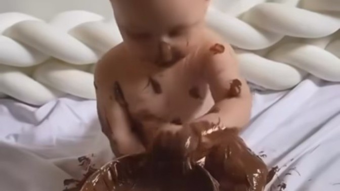 Tatlı krizine girdiğinizde nasıl bir kişiliğe bürünüyorsunuz 🤣 🤣 😋 😋?
