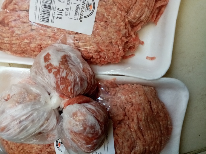 Bu kiymanin rengi normal mi iade mi etsem, koyu renkli başka yerden aldim?
