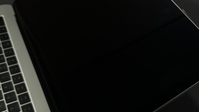 Telefon kılıf satan yerler bilgisayar ekranına koruyu ekran takarlar mı?
