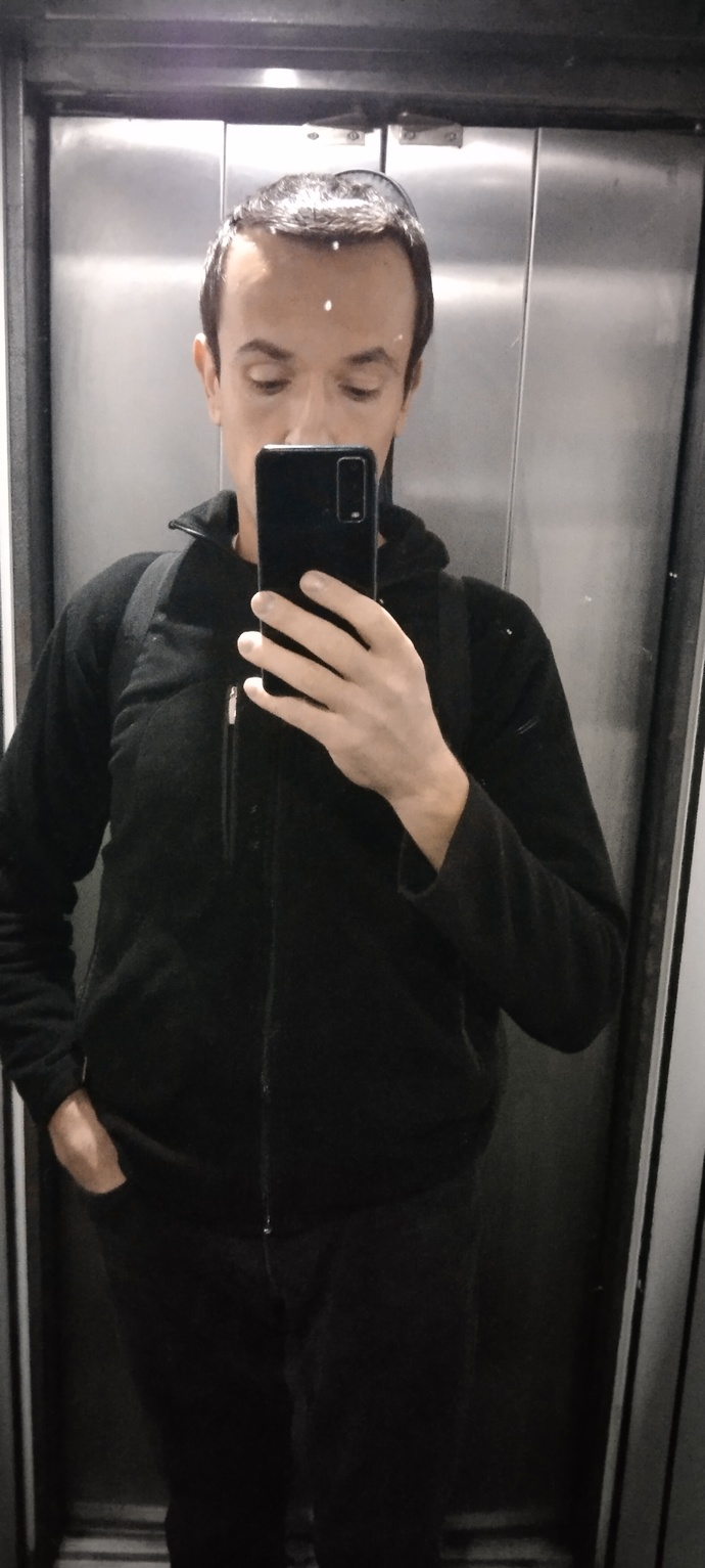 Asansör de selfie çekmeyi sever misiniz?