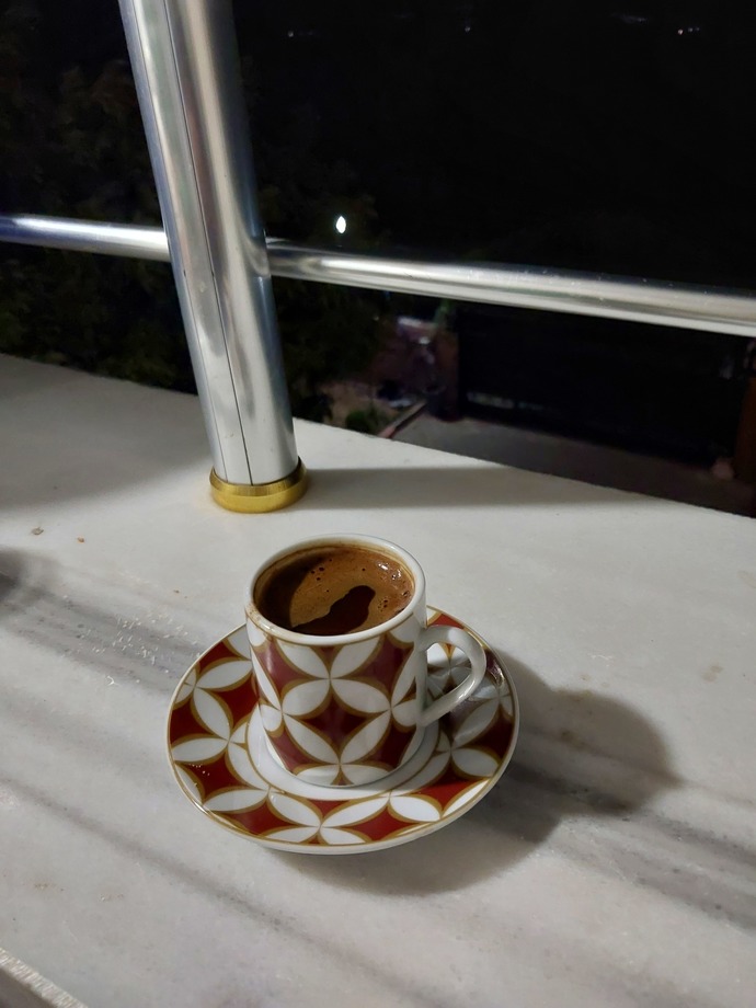 Akşam kahveleri içildi mi?