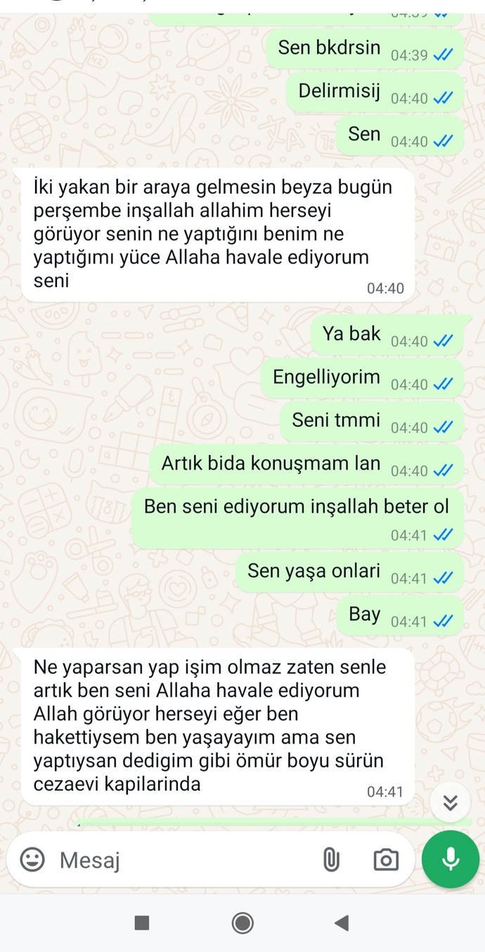 Bu ml beddua edip duruyor?
