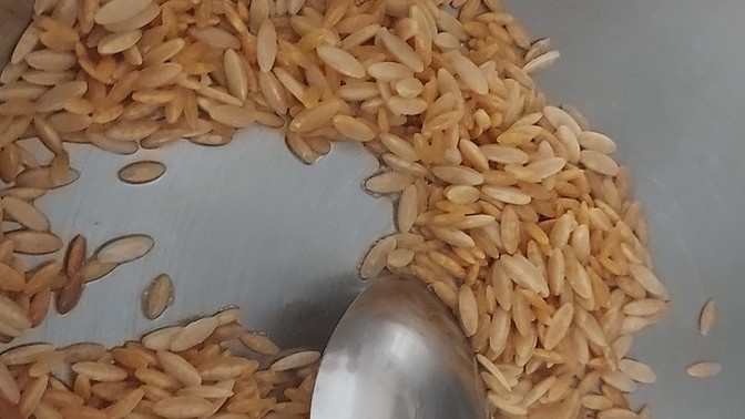Bu şehriyeler neden eşit pişmiyor?