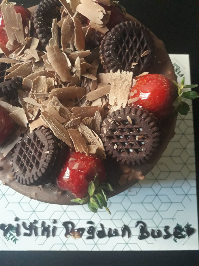 Bugün 24 yaşıma girdim🥳, doğum gününüzü kutlamayı sever misiniz?