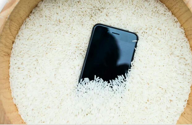 Arızalı Telefonun Pirince Yatırılması hakkında ne düşünüyorsunuz denediniz mi?