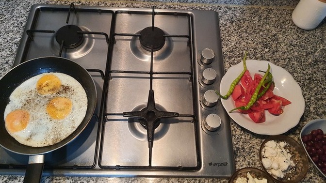 Akşam yemeğinde kahvaltılık severmisiniz?