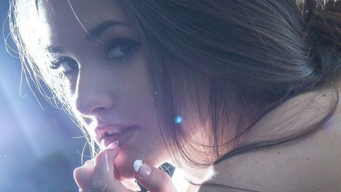 Estetikli güzel kız mı yoksa seksi orta tipli doğal kız mı?