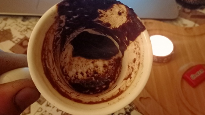 Fal bunun neresinde hiç baktırmadım daha önce?