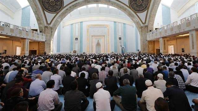 Eğer Cuma Namazı kadınlara farz olsaydı kadınlar erkeklerden daha çok sayıda kişi olarak camiye gidip camileri doldururlar mıydı?