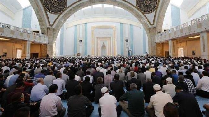 Eğer "Cuma Namazı" kadınlara farz olsaydı kadınlar erkeklerden daha çok sayıda kişi olarak camiye gidip camileri doldururlar mıydı?