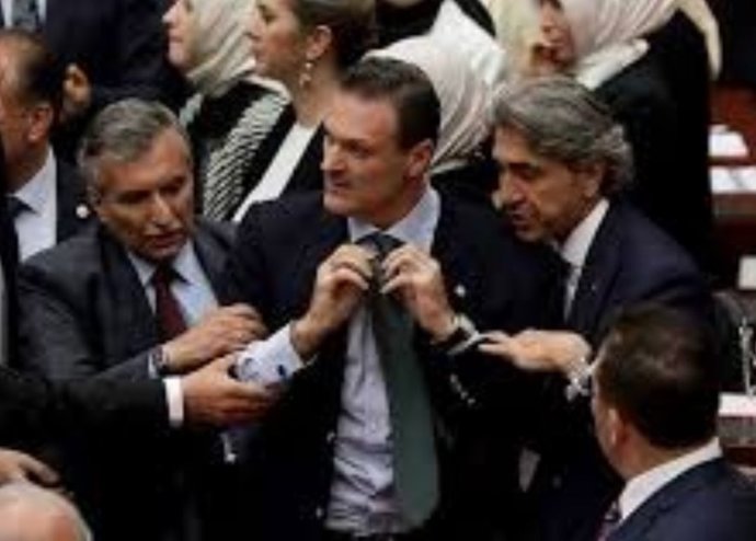TBMM de kavga hakkında ne düşünüyor sunuzů?