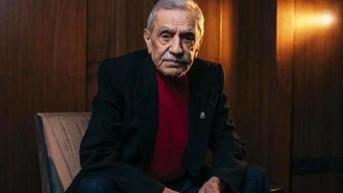 Usta Oyuncu Aydemir Akbaş Hayatını Kaybetti. Kendisini tanır mıydınız?