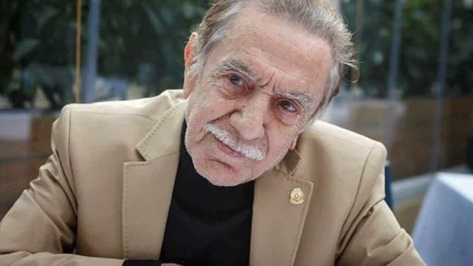 Aydemir Akbaş hayatını kaybetti. Filmlerini izler miydiniz?