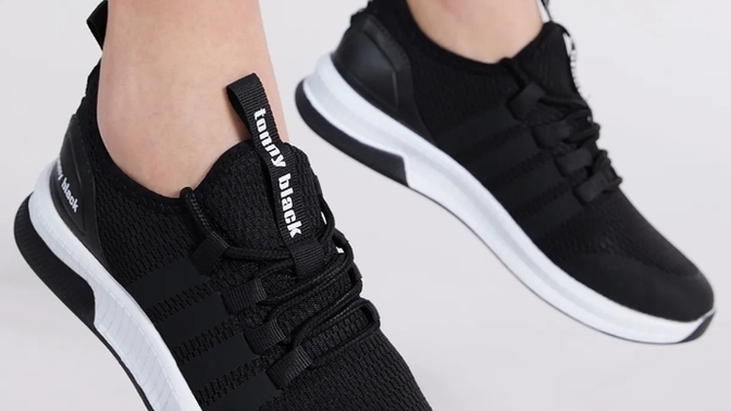 Ben mi ayakkabıdan anlamıyorum yoksa Nike ve Adidas abartı markalar mı?