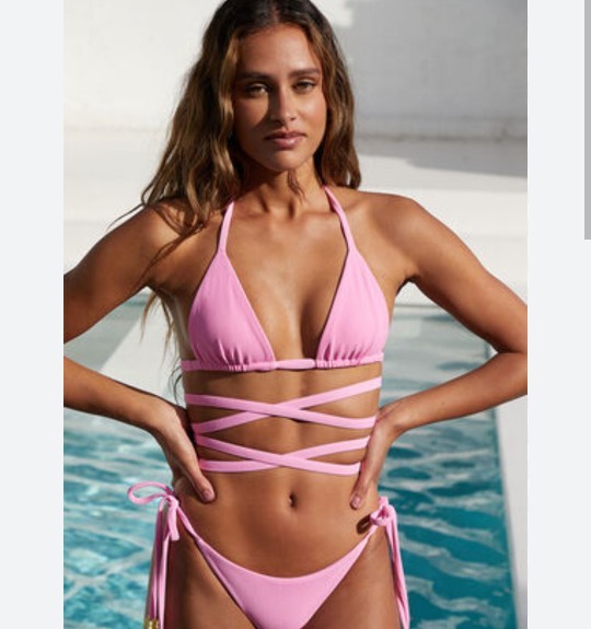 Sizce hangi pembe bikiniyi tercih etmeliyim?